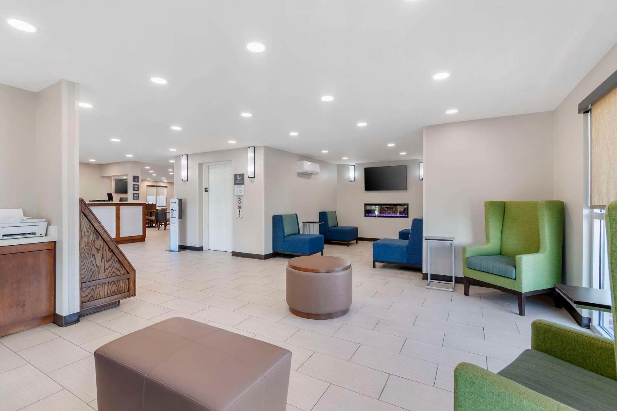 Comfort Inn & Suites บรันสวิก ภายนอก รูปภาพ