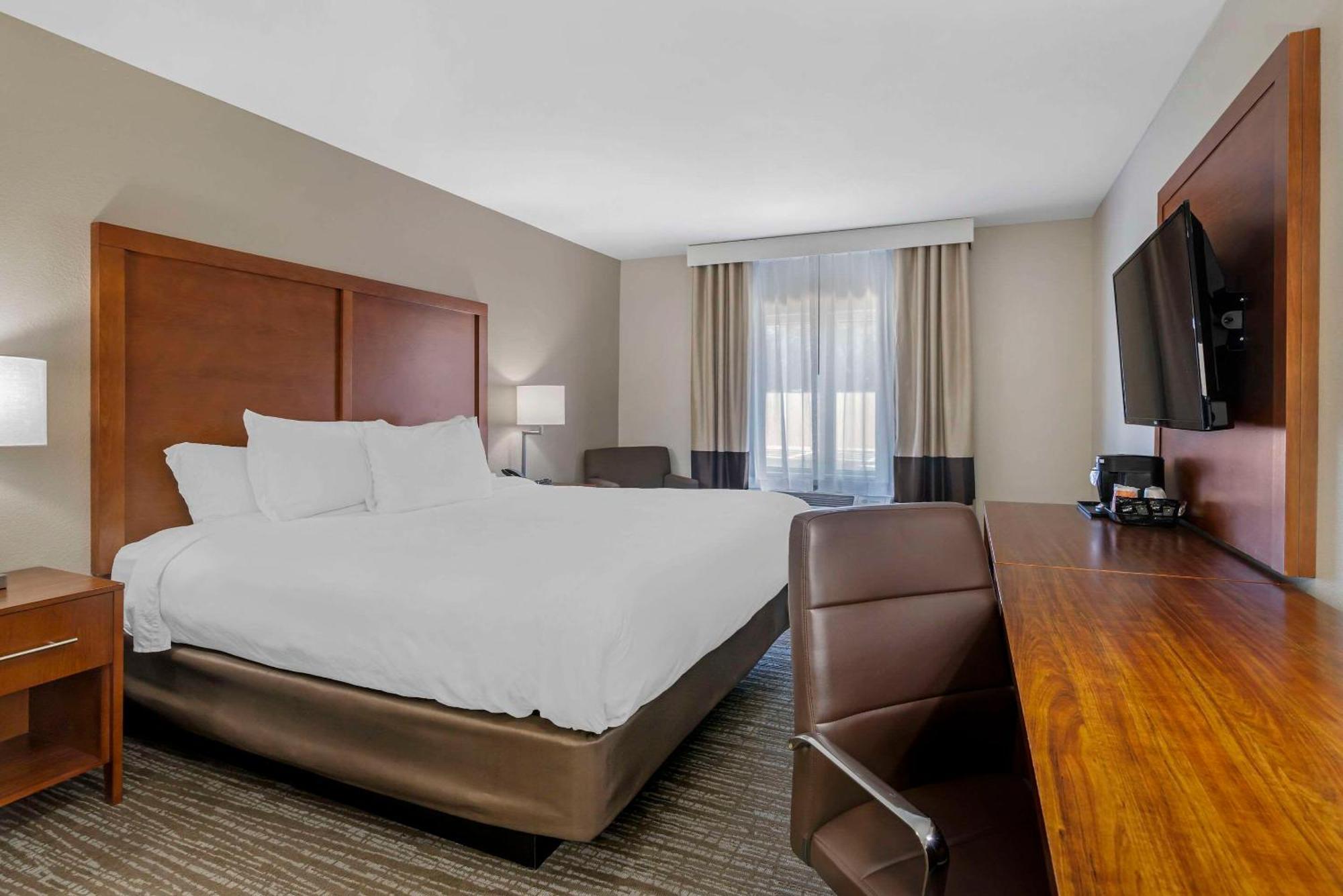 Comfort Inn & Suites บรันสวิก ภายนอก รูปภาพ