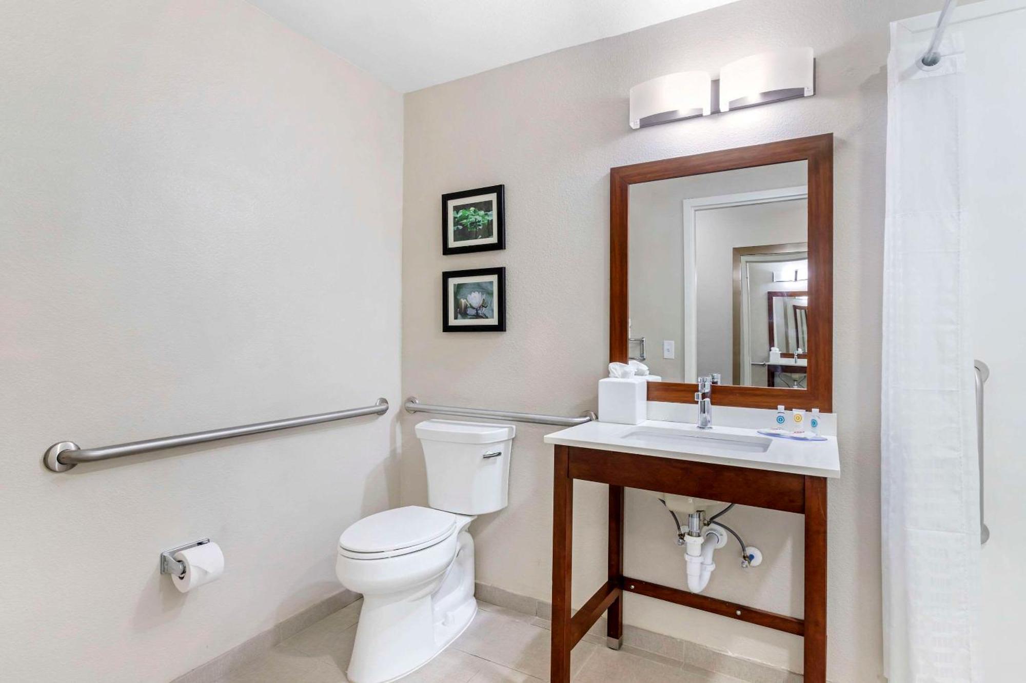 Comfort Inn & Suites บรันสวิก ภายนอก รูปภาพ
