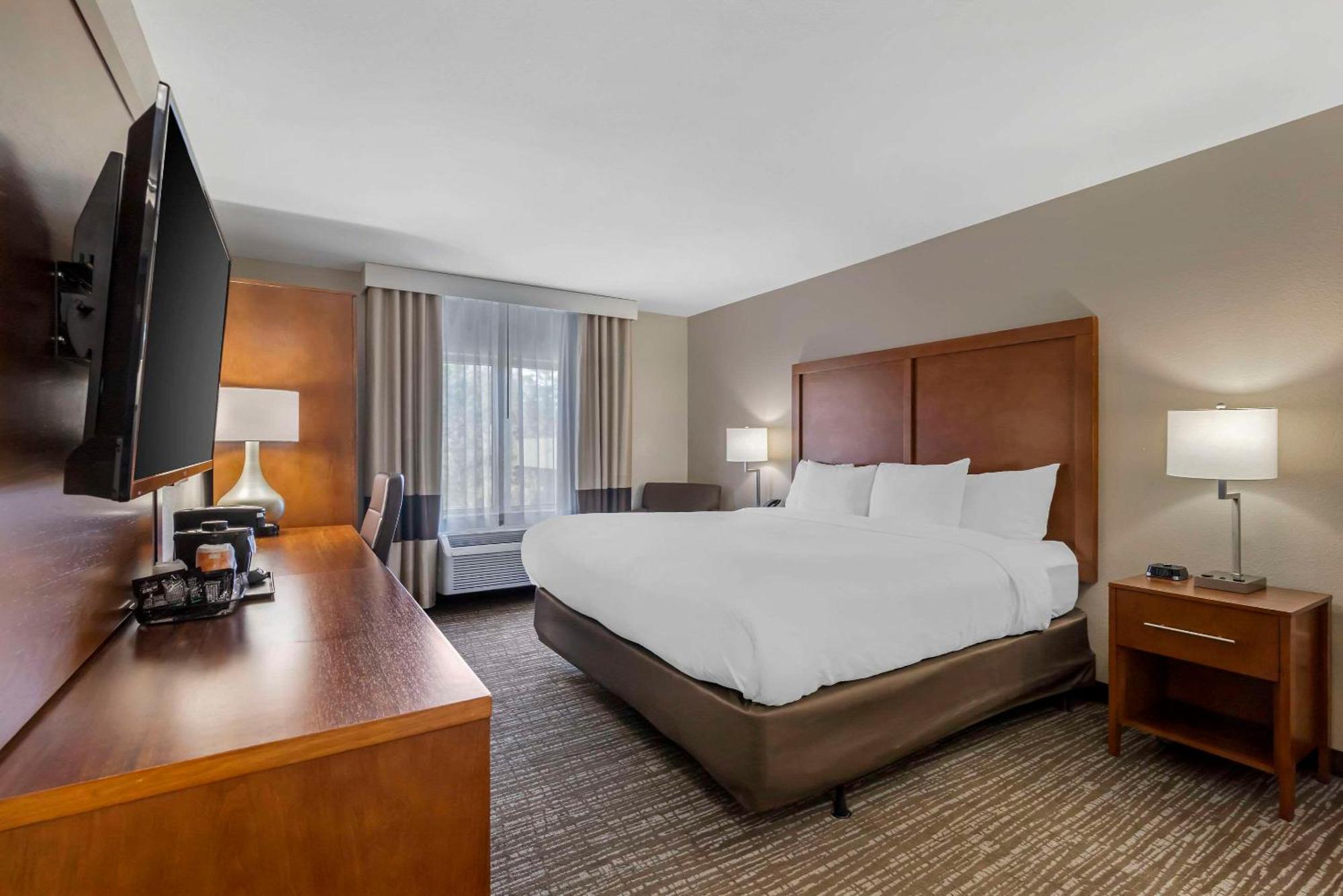 Comfort Inn & Suites บรันสวิก ภายนอก รูปภาพ